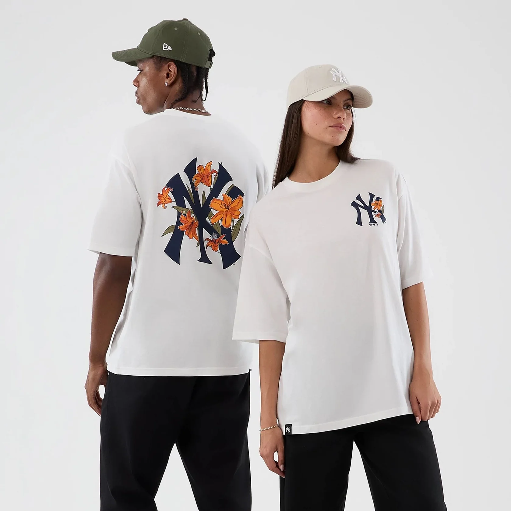 NE New York Yankees MLB Floral White Oversized T-Shirt